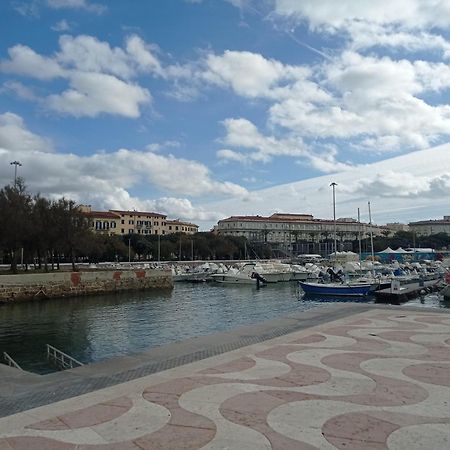 Appartamento Con Incantevole Vista Mare Livorno Luaran gambar