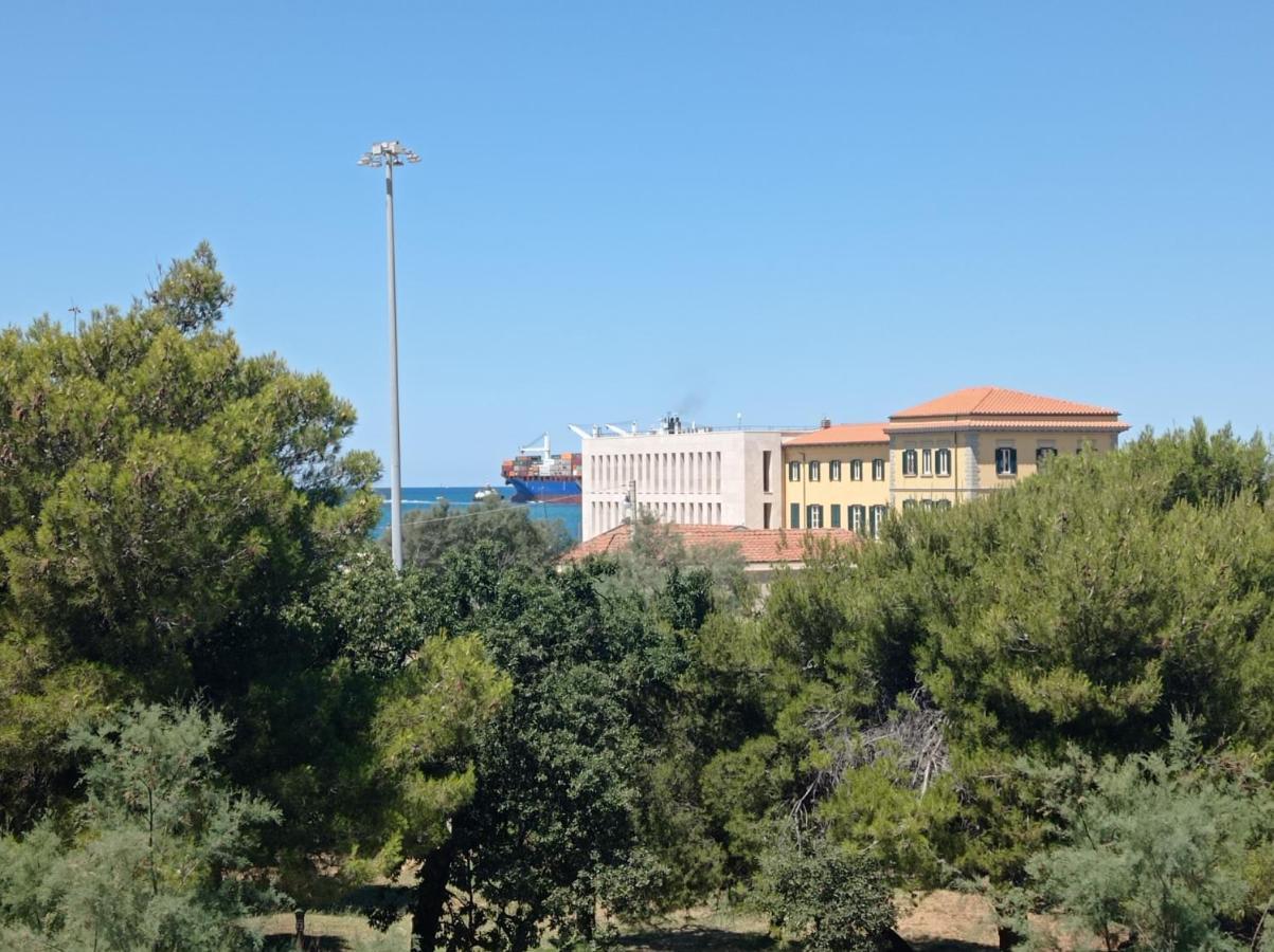 Appartamento Con Incantevole Vista Mare Livorno Luaran gambar