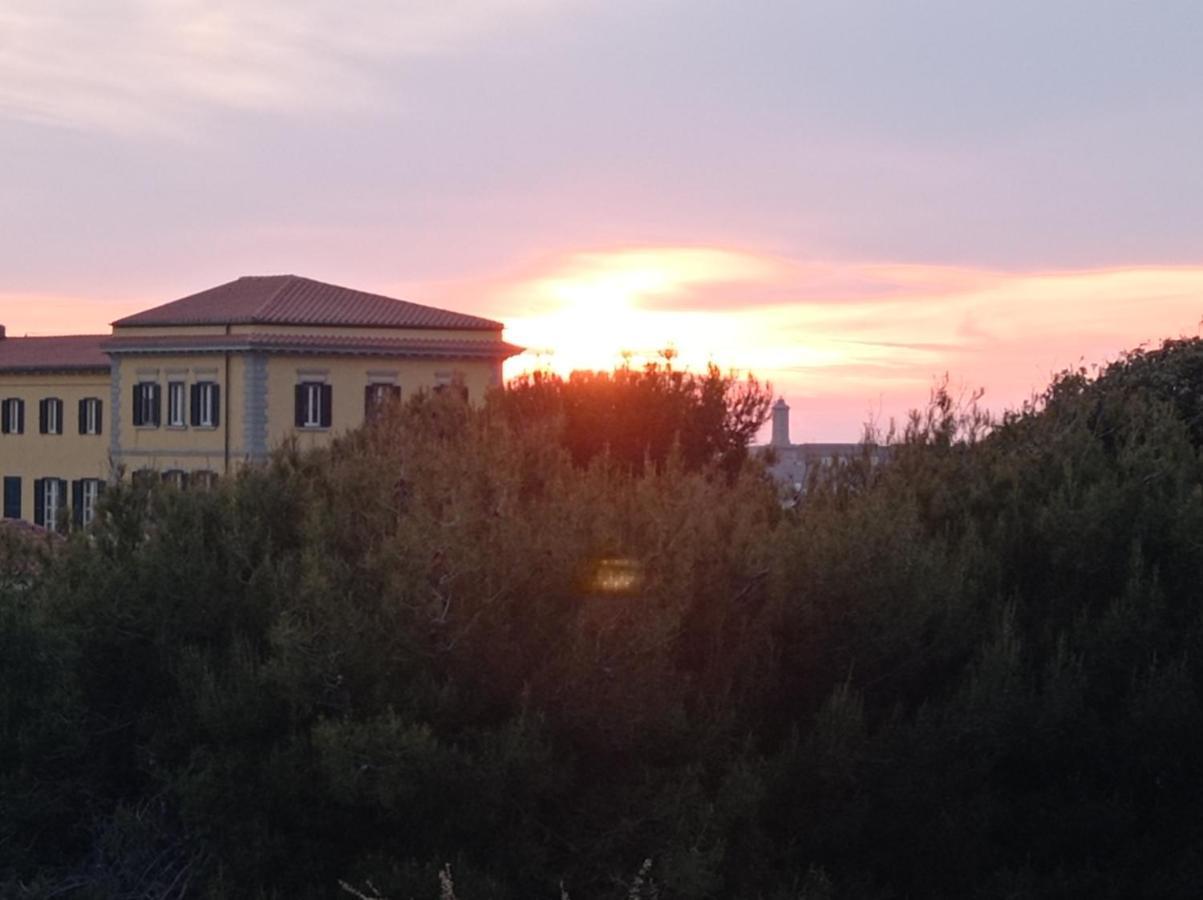 Appartamento Con Incantevole Vista Mare Livorno Luaran gambar