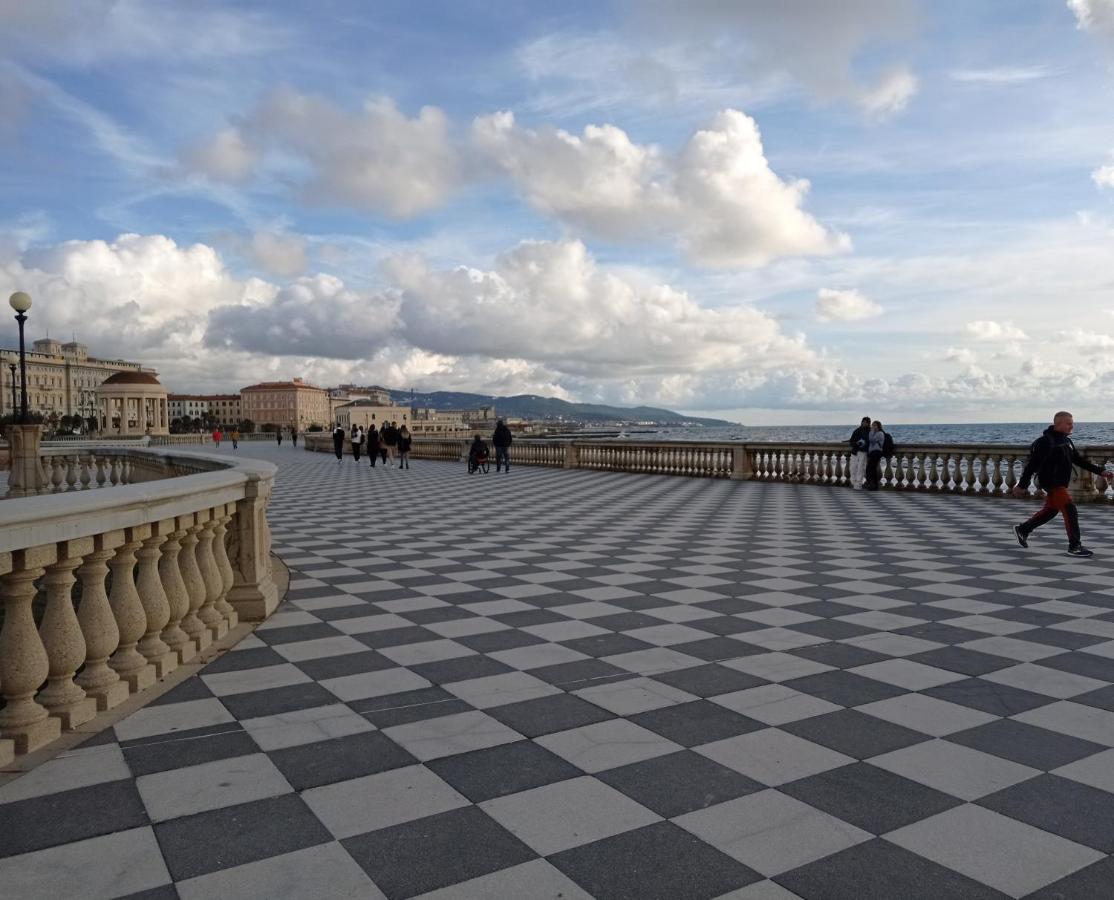 Appartamento Con Incantevole Vista Mare Livorno Luaran gambar