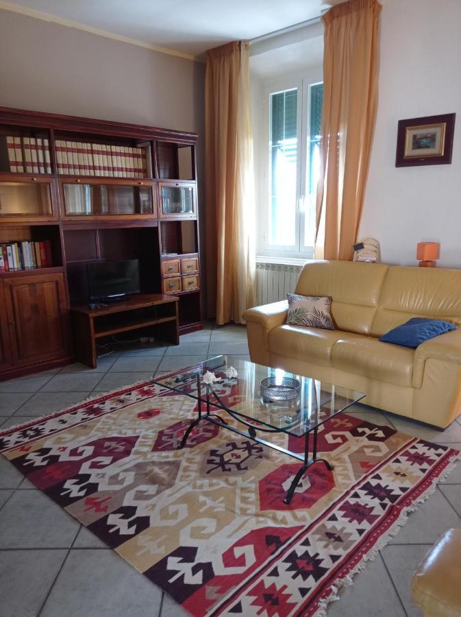 Appartamento Con Incantevole Vista Mare Livorno Luaran gambar