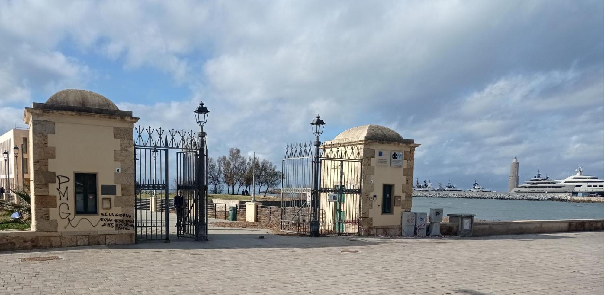 Appartamento Con Incantevole Vista Mare Livorno Luaran gambar