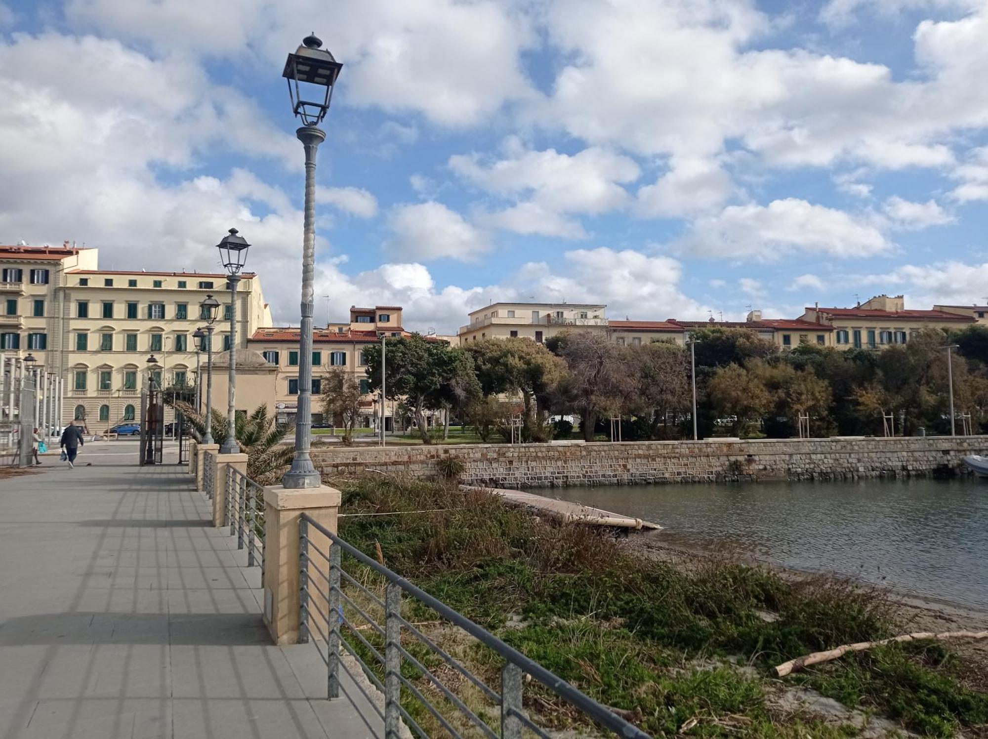 Appartamento Con Incantevole Vista Mare Livorno Luaran gambar