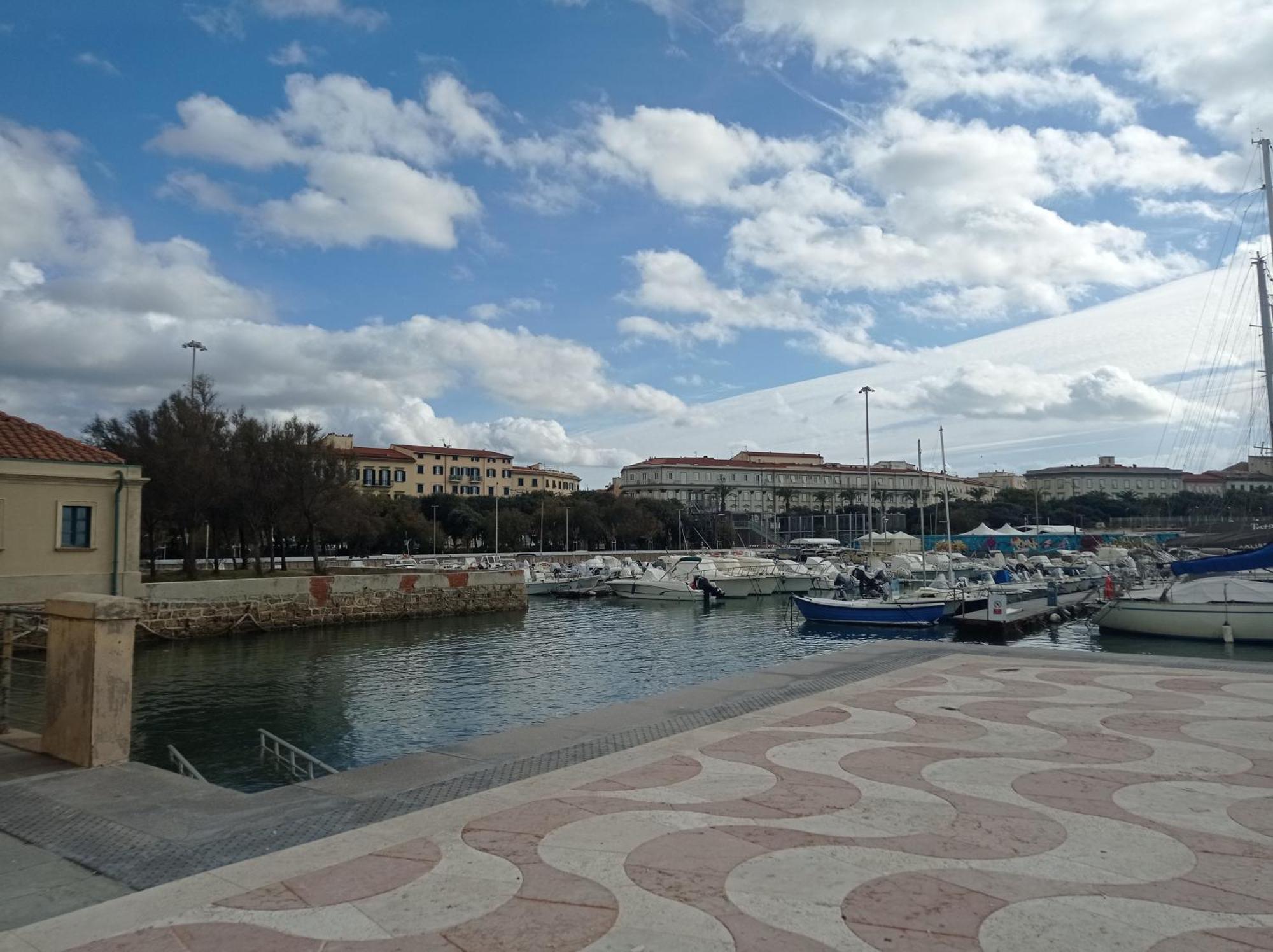 Appartamento Con Incantevole Vista Mare Livorno Luaran gambar